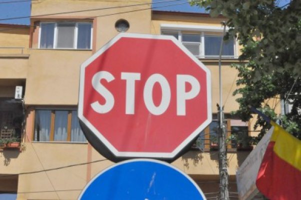 Un şofer a ignorat indicatorul 